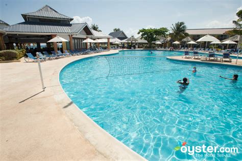 Jewel Runaway Bay Beach & Golf Resort Review: What To REALLY Expect If You Stay