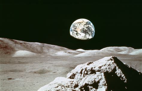 Earthrise Wallpaper Mural - Murals Your Way