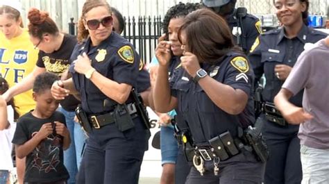 Houston police debut their Running Man Challenge | abc13.com