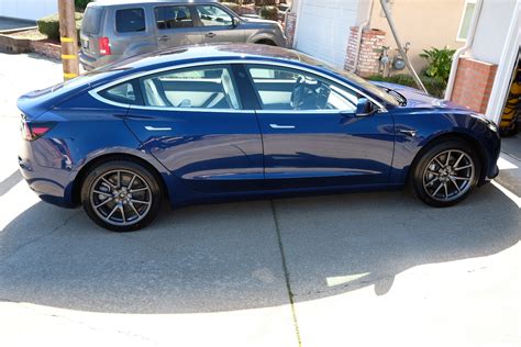 2019 Tesla Model 3 (Deep Blue Metallic) — DETAILERSHIP™