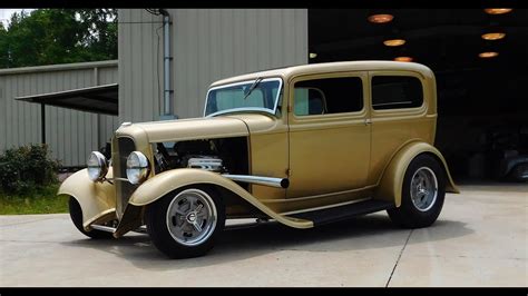 1932 Ford Tudor Hot Rod