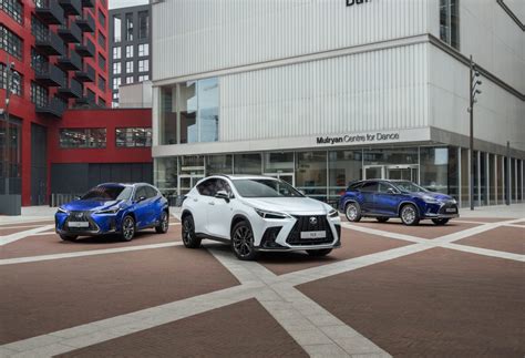 Save fuel with these Lexus hybrid driving tips - Lexus UK Magazine