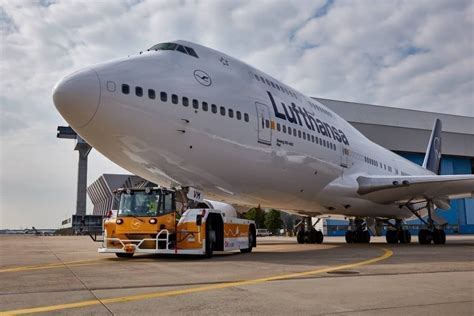 Lufthansa To Begin Ferrying Retired Boeing 747s For Disassembly ...