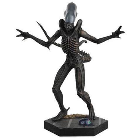 Eaglemoss Alien and Predator Alien Xenomorph Figure Merchandise - Zavvi US