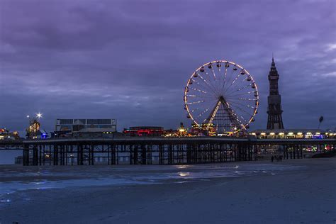 Blackpool Pier at night Photograph by Paul Madden - Pixels