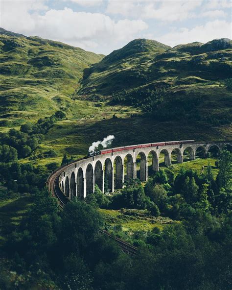 Glenfinnan Viaduct railway in Inverness-shire, Scotland | premium image ...