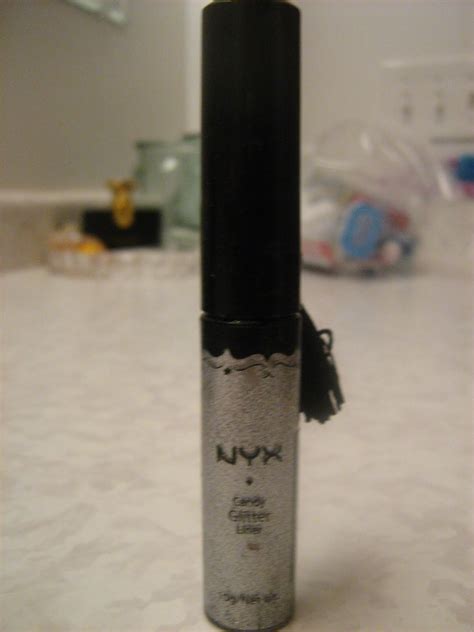 Life in the Sticks: NYX Glitter Eyeliner Review