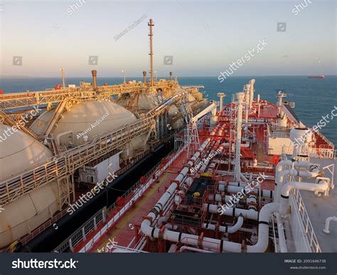 Ship Ship Operation Lng Carrier Stock Photo 2091646738 | Shutterstock