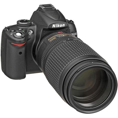 Nikon D5000 Digital SLR Camera with 70-300mm VR f/4-5.6G Lens