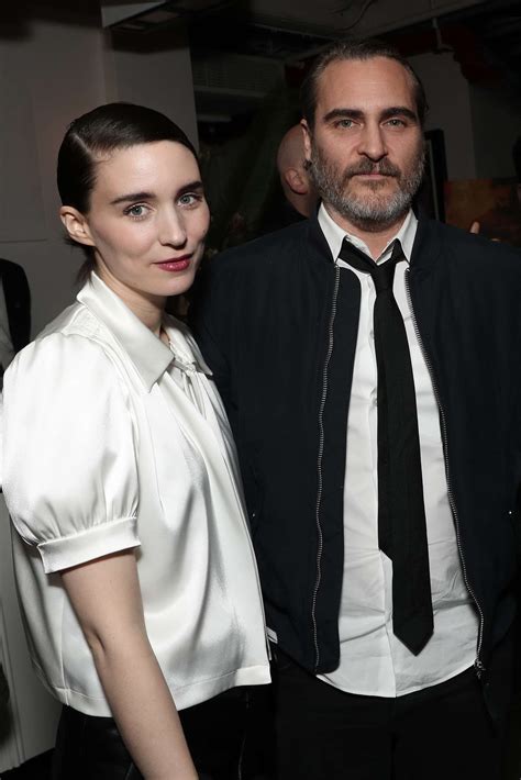 Joaquin Phoenix s'est fiancé avec l'actrice Rooney Mara