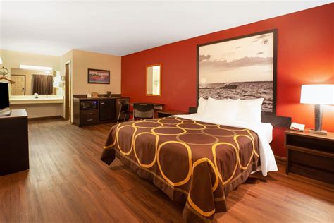 Super 8 by Wyndham Sandusky | Sandusky, OH Hotels