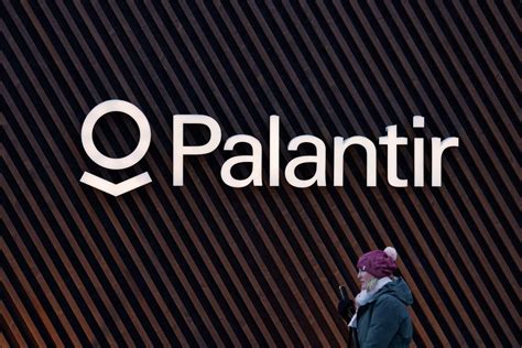 Palantir Stock Skyrockets as AI Platforms Fuel Q4 Sales Growth—Key ...