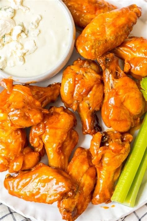 Buffalo Wings Recipe (VIDEO) - Baked Buffalo Chicken Wings