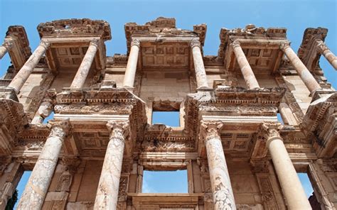 Amongst the ruins at Ephesus // In pictures – On the Luce travel blog