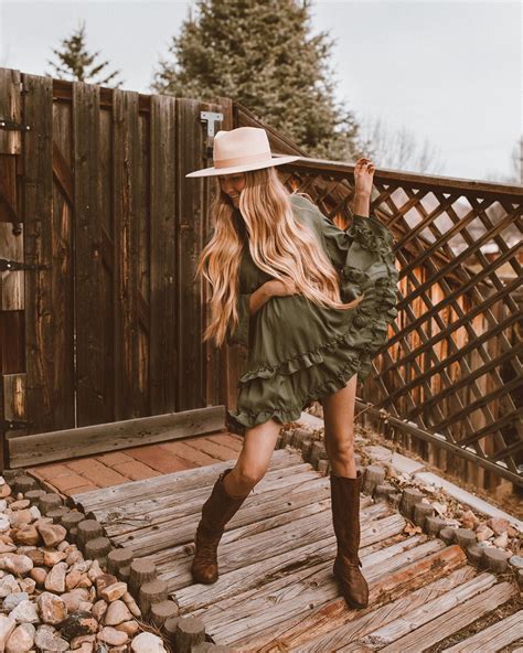 When you realize tomorrow is Friday 💃🏼 | Cute country outfits ...