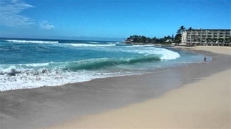 Huge Waves at Makaha Beach Park, Oahu - YouTube