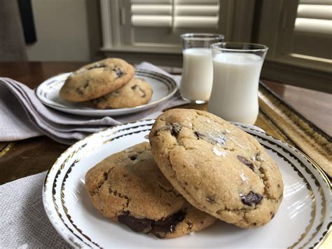 Warm Chocolate Chip Cookies with Vanilla Milk | Emerils.com