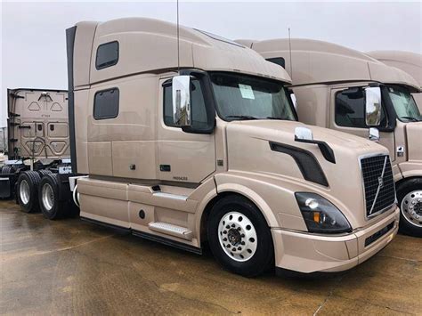 2017 Volvo VNL 780 For Sale | 77" Sleeper | #246114