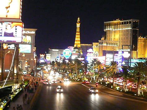 Night street view of las vegas strip | Night street view of … | Flickr