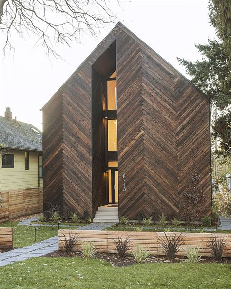 Smart Passive House Promotes Greener Lifestyle in Seattle