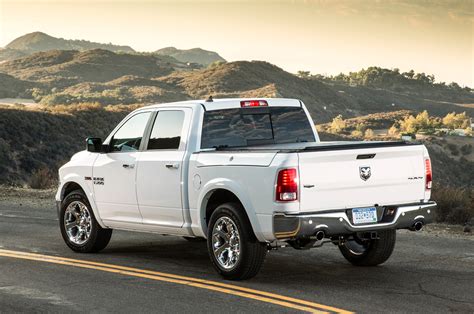 2014 Dodge Ram 1500 EcoDiesel Records Best Fuel Economy Rating