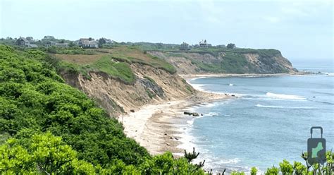 The 10 Best Block Island Beaches (Insider Tips 2023)