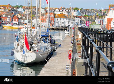 Weymouth. 4th June 2018. UK Weather: Weymouth still feels Mediterranean on 'back-to-school ...