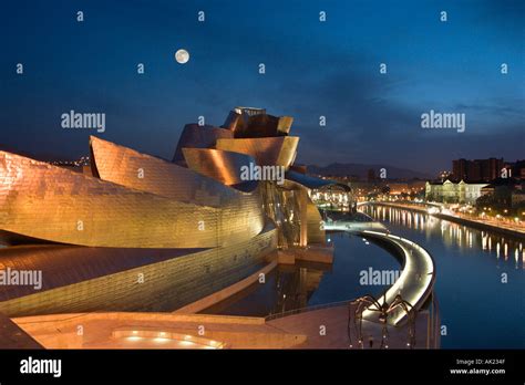 Guggenheim Museum at night, Bilbao, Basque Country, Spain Stock Photo ...