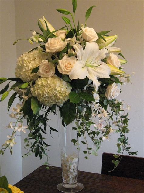 Vases and Glassware | Flower centerpieces wedding, Large flower ...