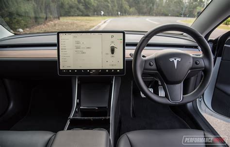 2019 Tesla Model 3 Performance review (video) – PerformanceDrive