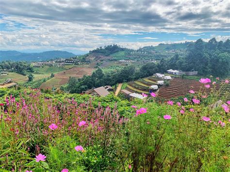 Mon Jam: Beautiful Lookout Point Over Northern Thailand - The Window Seat Nomad