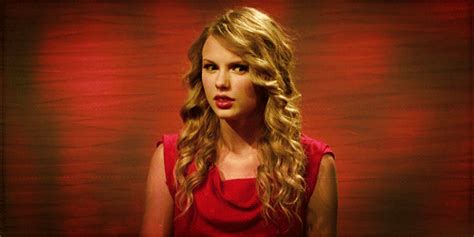 Taylor Swift Confused Look | Gifrific