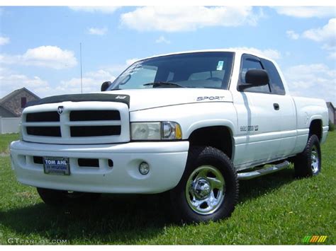 1999 Bright White Dodge Ram 1500 Sport Extended Cab 4x4 #31391797 Photo #10 | GTCarLot.com - Car ...