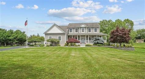 10 Mallon Ln, Campbell Hall, NY 10916 | Redfin