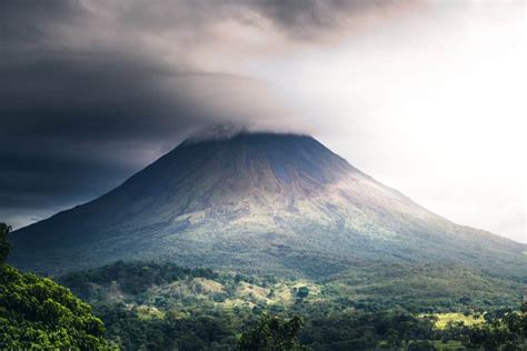 What are the 7 Best Volcanoes to Visit in Costa Rica? - Tico Travel