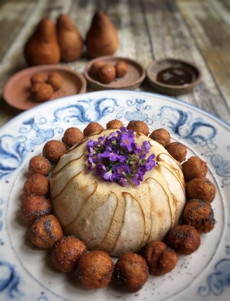 The Roman Sweet-tooth: Apicius' Pear Patina with Honey Fritters | Roman food, Medieval recipes ...