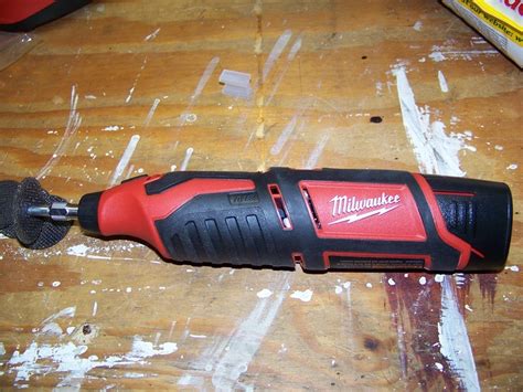 Milwaukee M12 Cordless Rotary Tool Kit 2460-21 - Review - Tools In Action - Power Tools and Gear