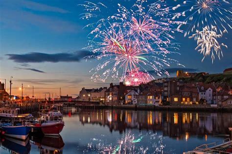 Whitby's Fireworks for the Queen's Platinum Jubilee - Full display ...