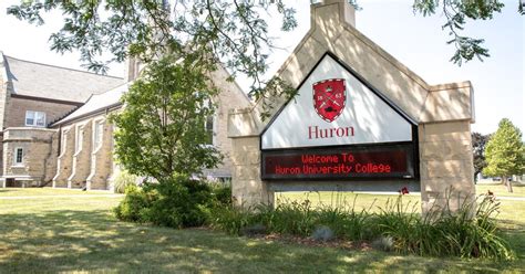 Reasons Why you Should Study at The Huron University College in Canada – Minawari