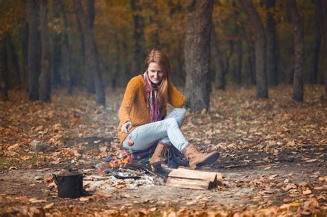 Premium Photo | Girl on picnic