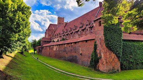 Image of Malbork Castle by Lloyd De Jongh | 1042349