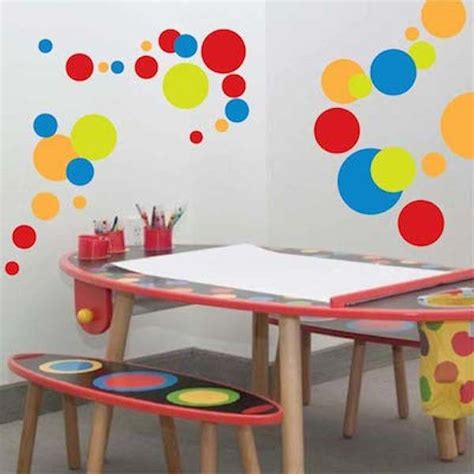 Cool Polka Dots Wall Art Design | Trendy Wall Designs