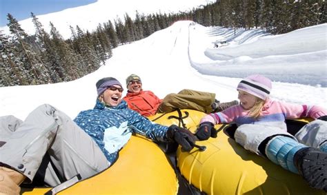 The Complete Guide to Snow Tubing: Fun for the Whole Family!