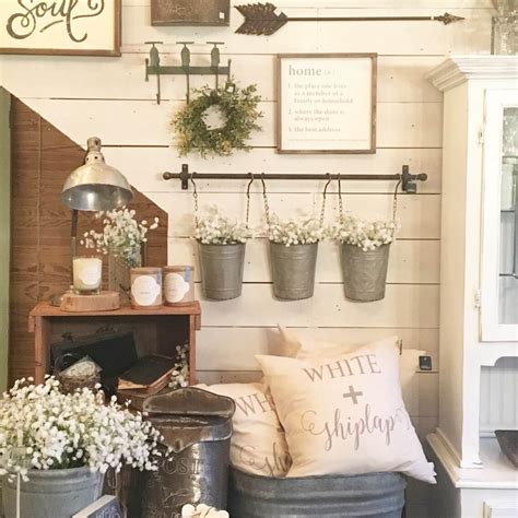 45+ Best Farmhouse Wall Decor Ideas and Designs for 2020