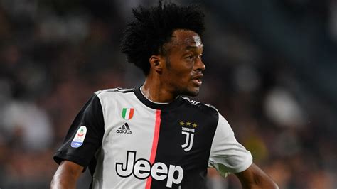 Cuadrado considered return to Colombia before penning new contract at Juventus | Sporting News ...