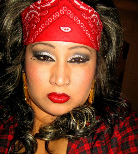 Halloween Makeup: "Chola"