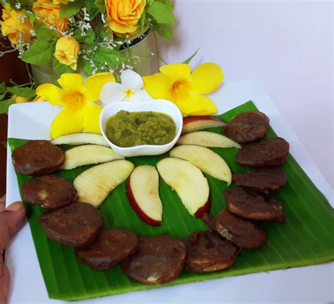 Kuttu (buckwheat) ka pakoda (phalahari fritters) | Indian Cooking Manual