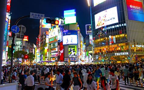 Shibuya Scramble Crossing | Tokyo Trip Guide