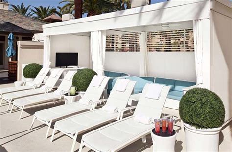 Delano Pool | Cabanas & Daybeds | Hours & Photos | Las Vegas