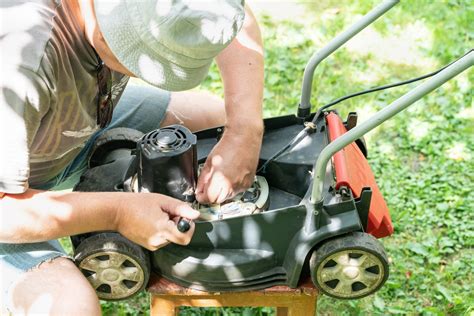 Lawn Mower Maintenance Checklist - Lawn Mower Review